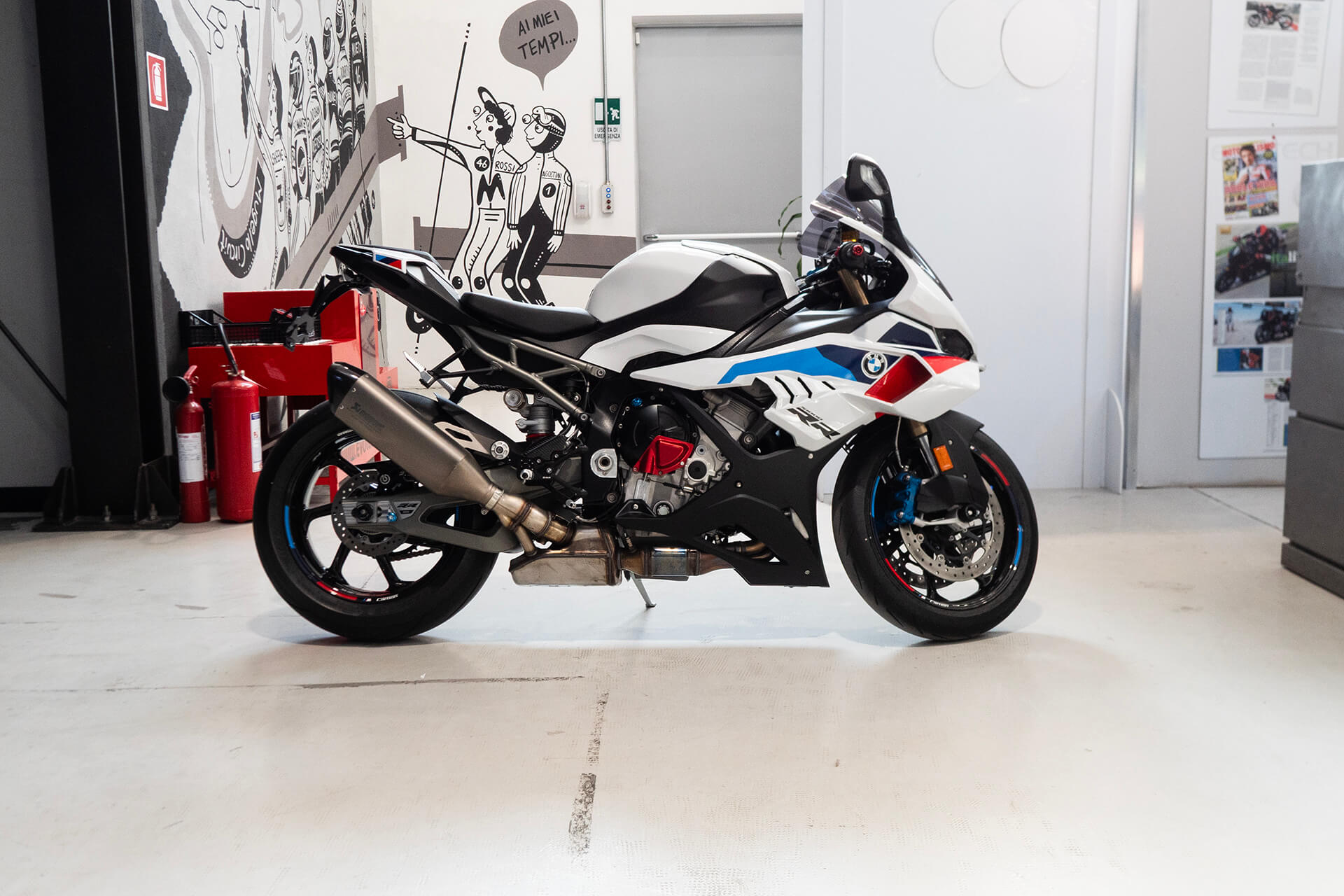 ¿Cómo personalizar una BMW S1000RR?