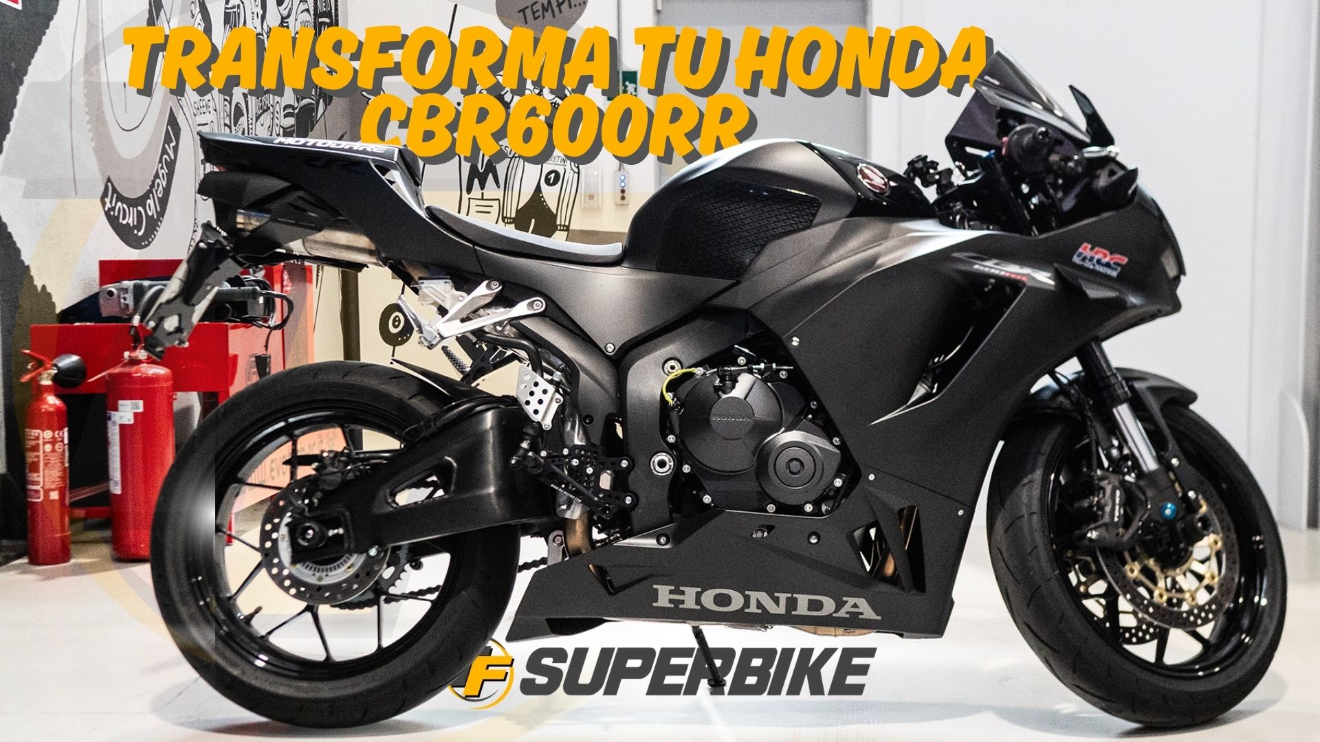 Transforma tu CBR600RR: La guía de accesorios que buscabas