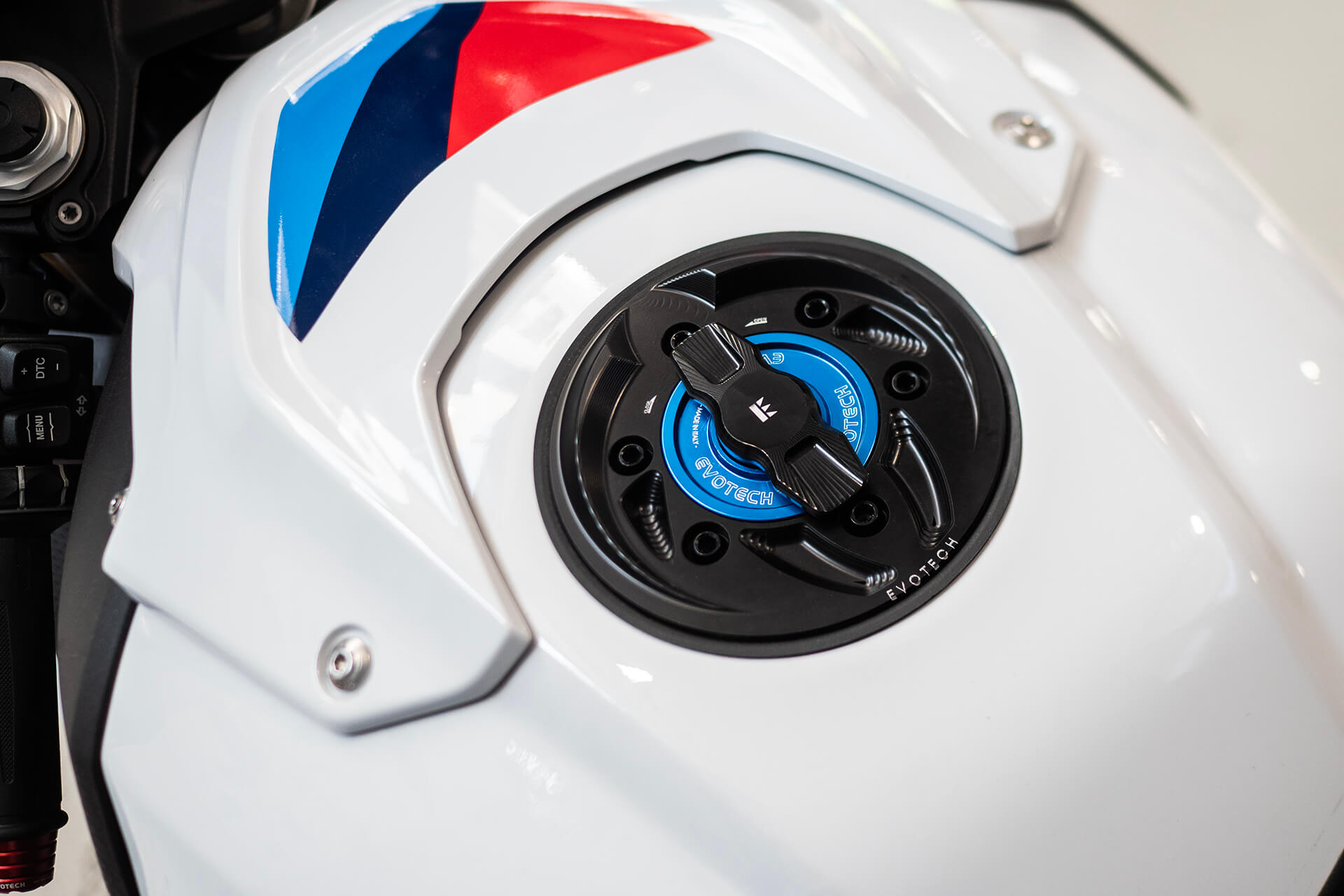 ¿Cómo personalizar una BMW S1000RR?