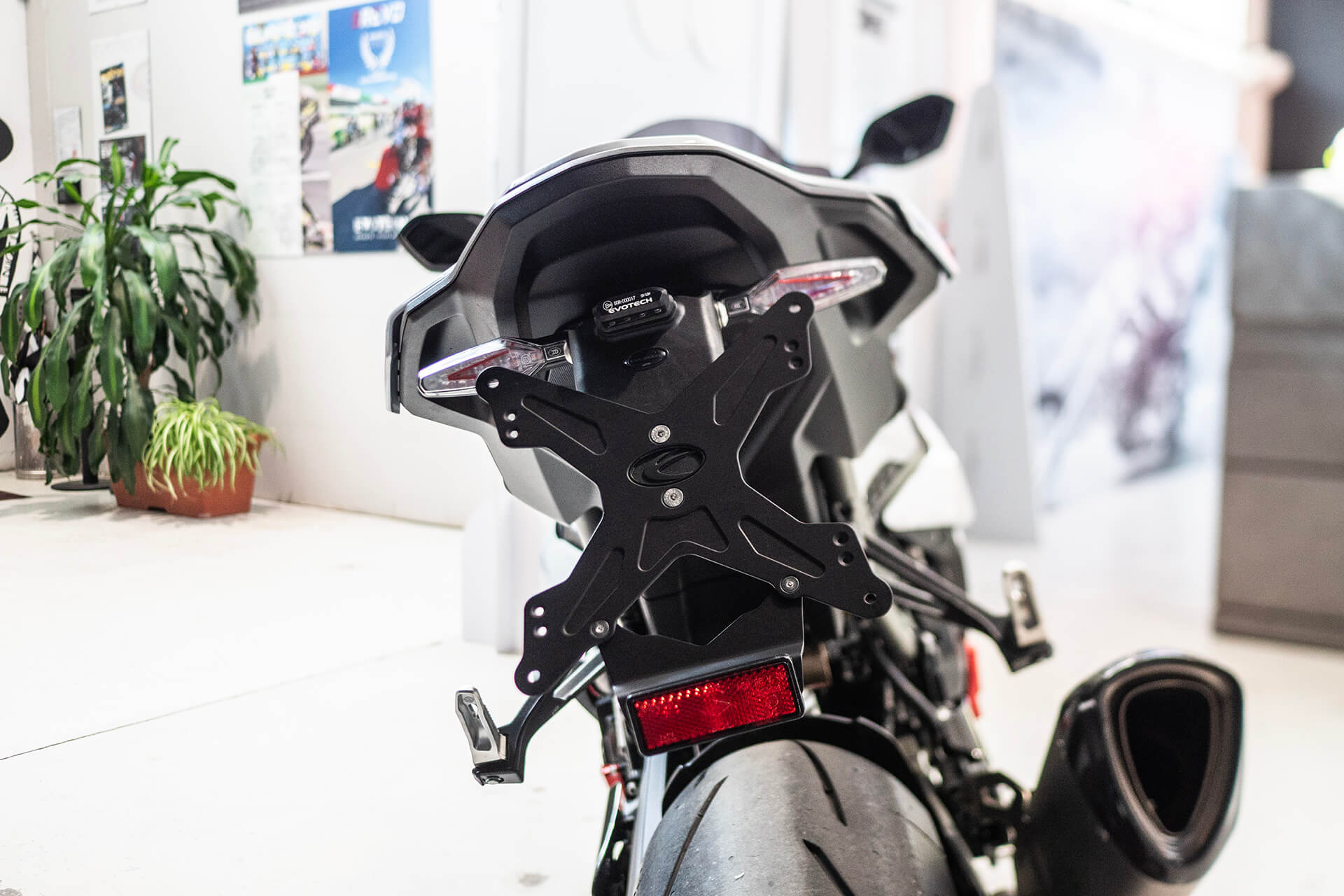 ¿Cómo personalizar una BMW S1000RR?