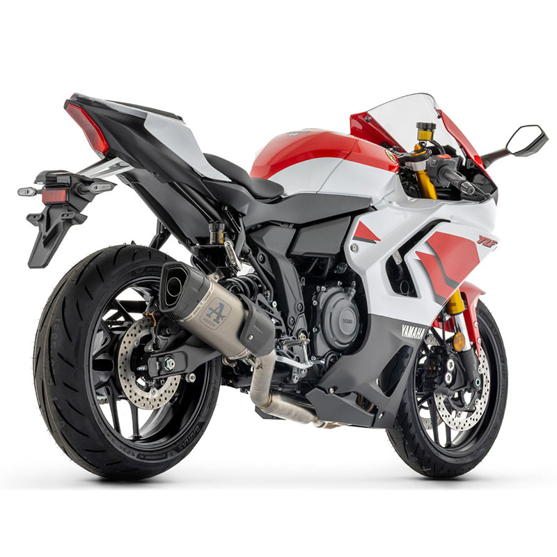 Kit completo con escape Pista titanio Yamaha YZF R7 2026
