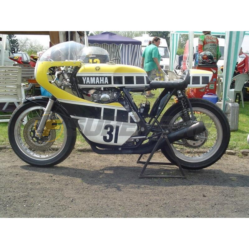 Guardabarros trasero fibra vidrio v1 Benelli / Universal