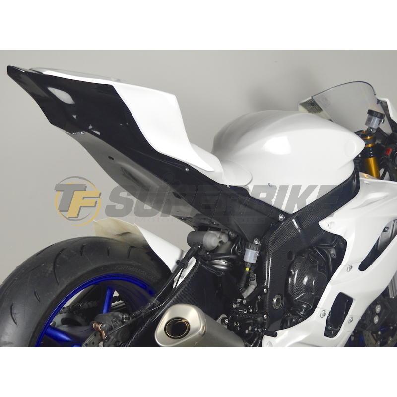 Carenado de fibra Yamaha R6 2017-2025 quilla escape original+paso rueda negro