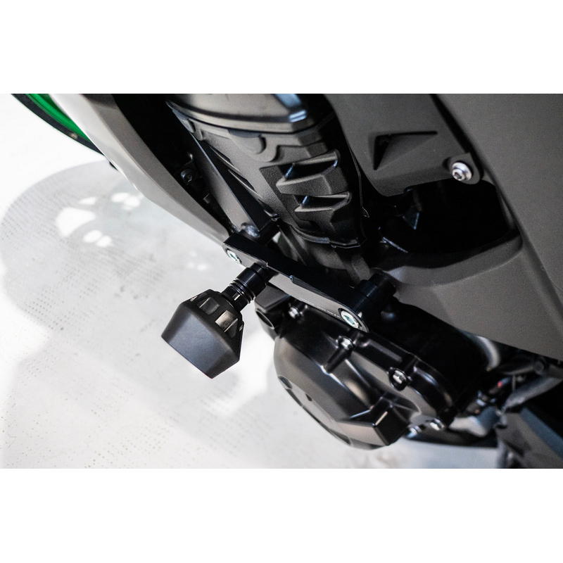 Protectores anti caída anti shock Street Defender Kawasaki Z1100 SE 2026+
