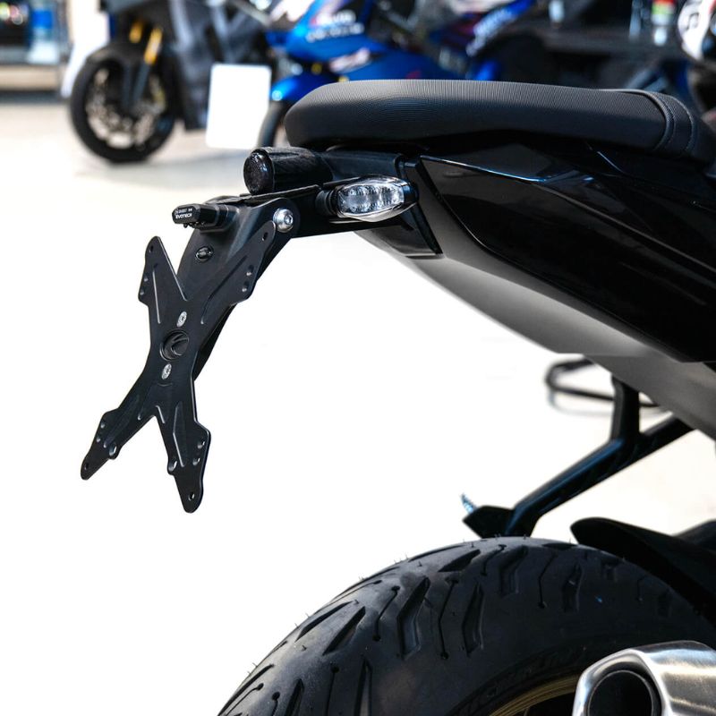 Porta matrícula Triumph Trident 800 2026