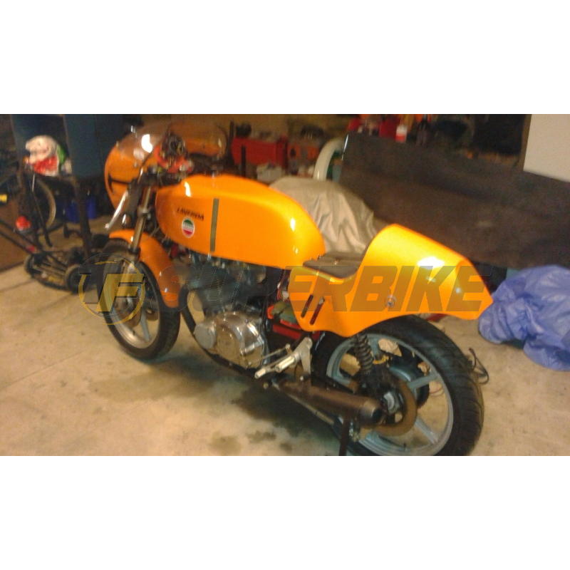 Guardabarros delantero Laverda SFC 750 1974
