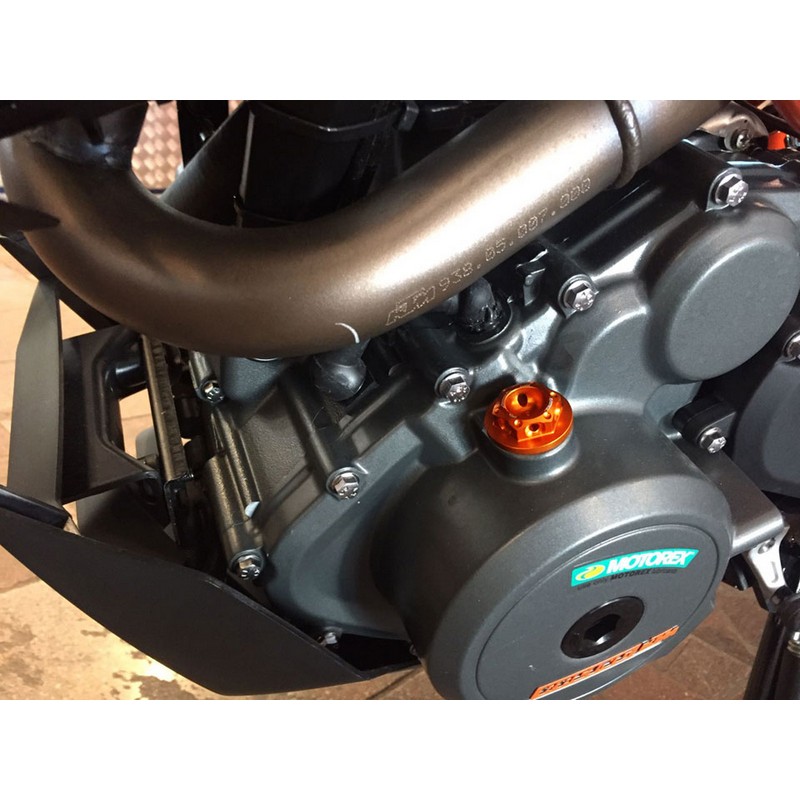 Tapon llenado aceite lado derecho KTM Duke 125-200-390 / Husqvarna Vitpilen / Svartpilen 401