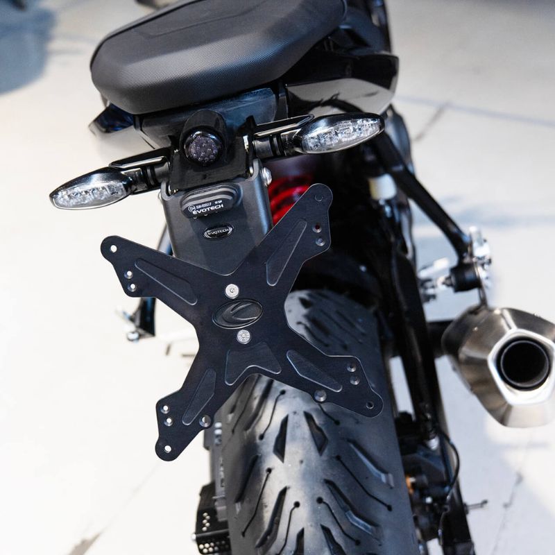 Porta matrícula Triumph Trident 800 2026