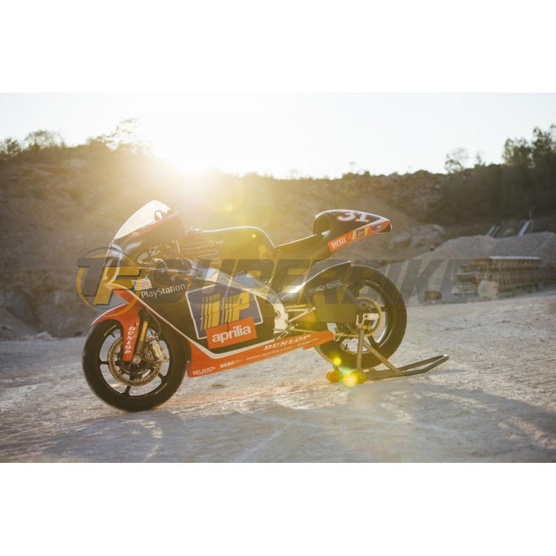 Guardabarros delantero fibra vidrio Aprilia RSW 250 GP 2006-