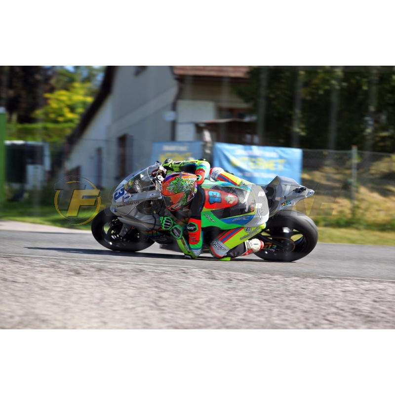 Carenado de fibra Yamaha R6 2017-2025 paso rueda negro