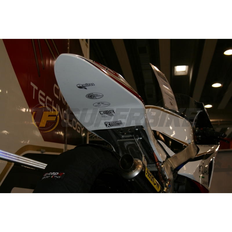 Carenado de fibra Moto2 5 piezas para transformaciones (ICP Caretta 2010-2012)