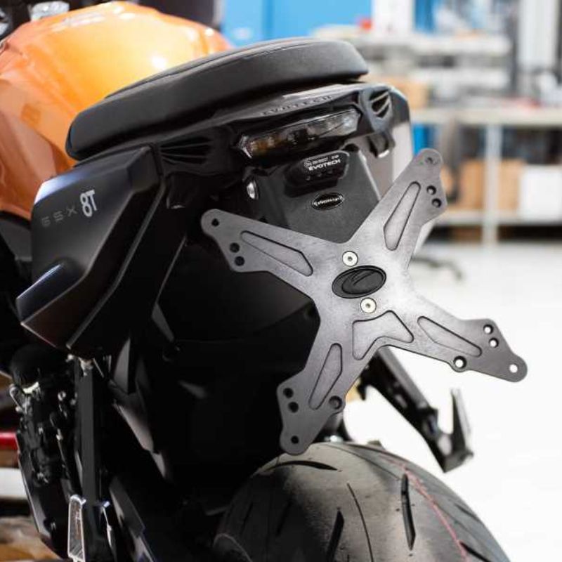 Porta matrícula Suzuki GSX-8T / 8TT 2026