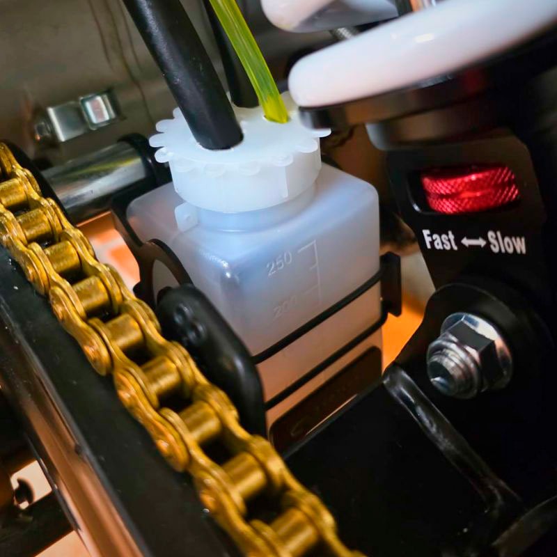 Depósito recuperador fluidos EVOTECH 250ml + montaje en Pit Bike nueva