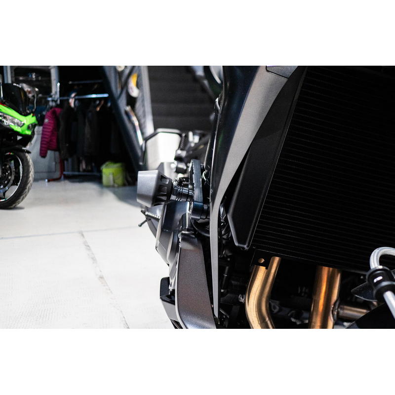 Protectores anti caída anti shock Street Defender Kawasaki Z1100 SE 2026+