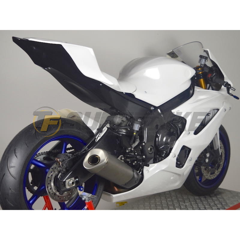 Carenado de fibra Yamaha R6 2017-2025 quilla escape original+paso rueda negro